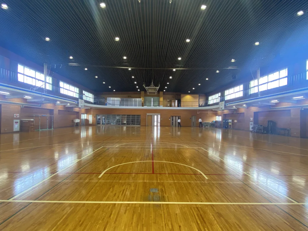 成立 学園